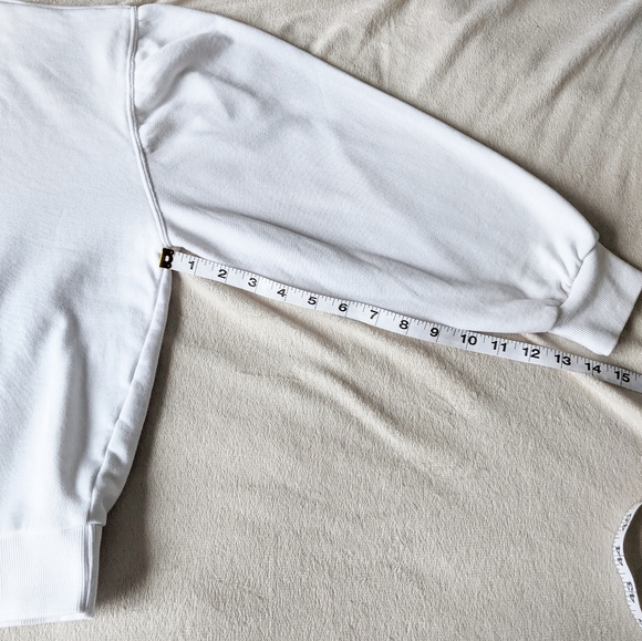 TOUCH Alyssa Milano Winnipeg Jets Crop Sweatshirt - Picture 5 of 7